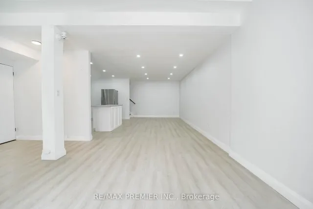 Additional image 13 of 2901 Jane St Unit Unit 106