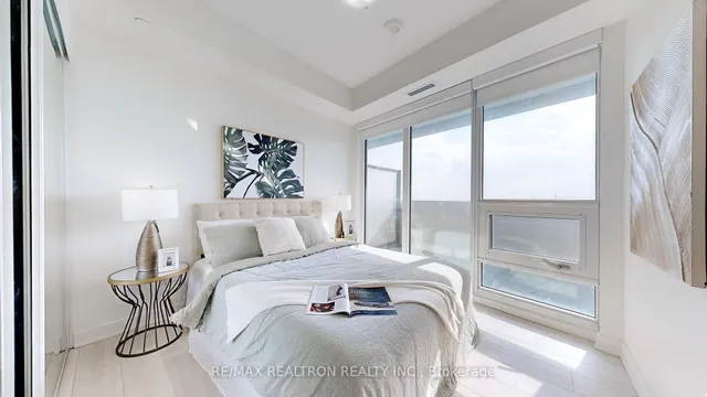 Additional image 16 of 2221 Yonge St Unit 2609