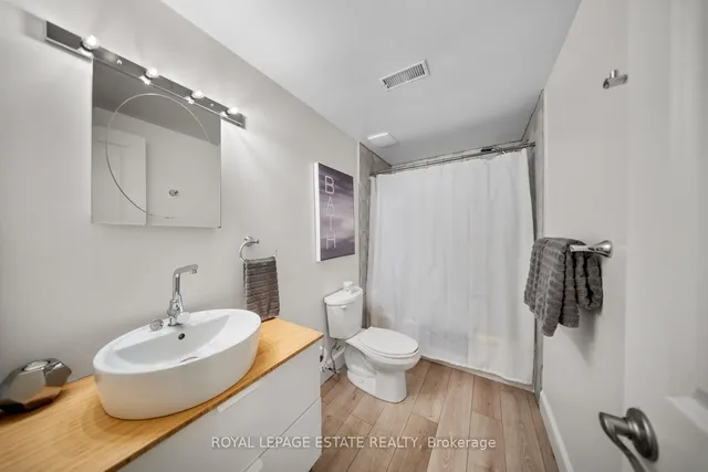 Additional image 34 of 6 Woodfield Rd