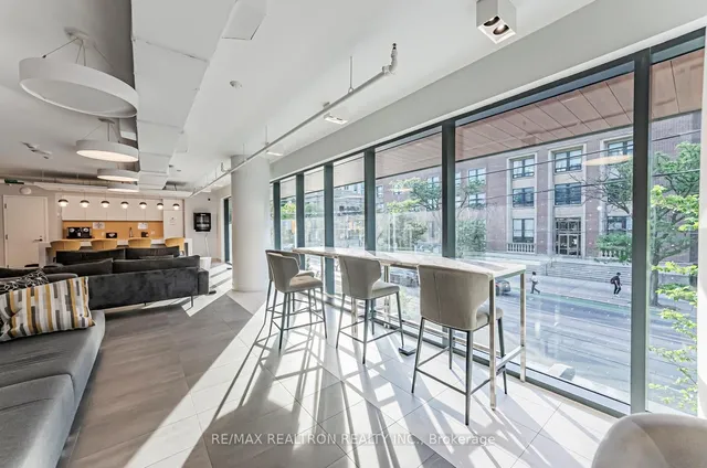 Additional image 37 of 203 College St Unit 2105