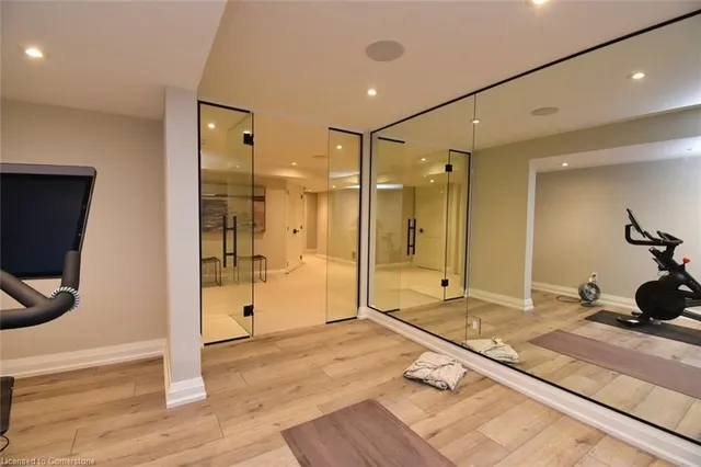 Additional image 45 of 98 Moore Cres