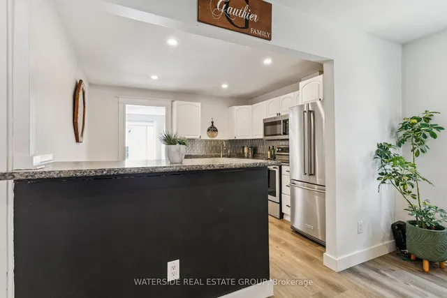 Additional image 13 of 276 Normanhurst Ave