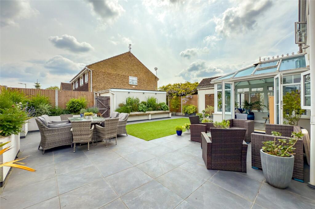 Additional image 9 of Aldwickbury Crescent, Harpenden, Hertfordshire, AL5