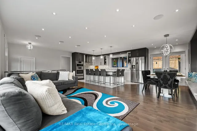 Additional image 17 of 47 Valentine Dr