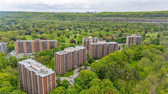 Additional image 30 of 1966 Main St Unit 1109