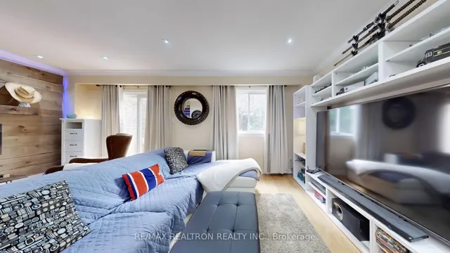 Additional image 11 of 4 Fanshawe Dr