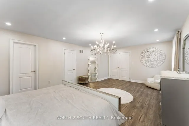 Additional image 24 of 41 Youngestar Tr