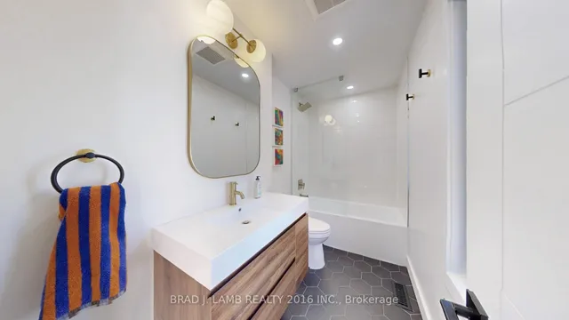 Additional image 37 of 4 Manchester Ave