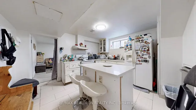 Additional image 21 of 253 Searle Ave