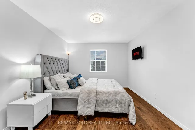 Additional image 36 of 90 Mooregate Cres Unit 34