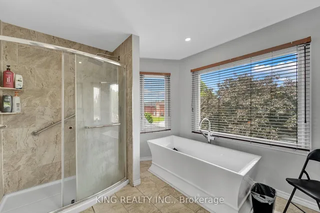 房产图片 28 - 24 Vogue Cres