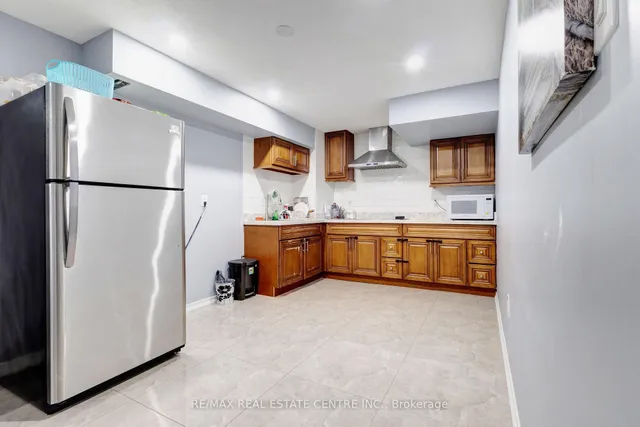 Additional image 33 of 11 Hoover Rd