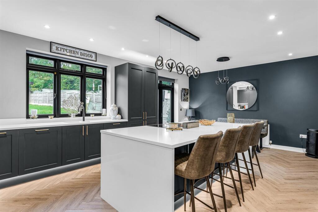 Additional image 12 of Canonsfield Road, Welwyn