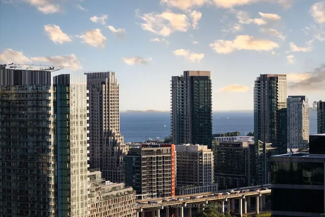 Additional image 37 of 480 Front St Unit PH2