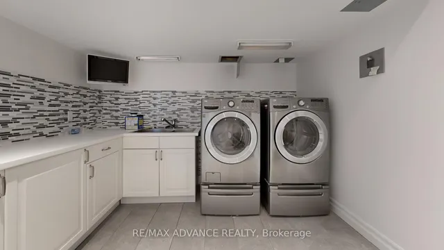 Additional image 44 of 9 carluke Cres