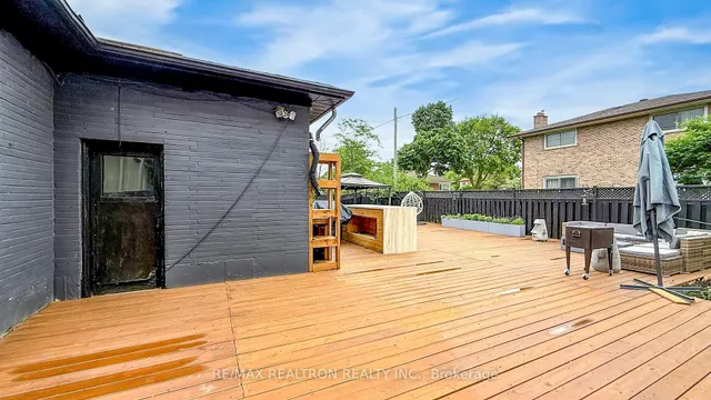 Additional image 30 of 253 Searle Ave