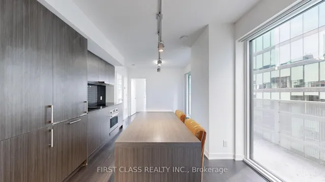 Additional image 8 of 100 Harbour St Unit 1210