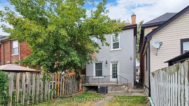 Additional image 23 of 194 Simcoe St