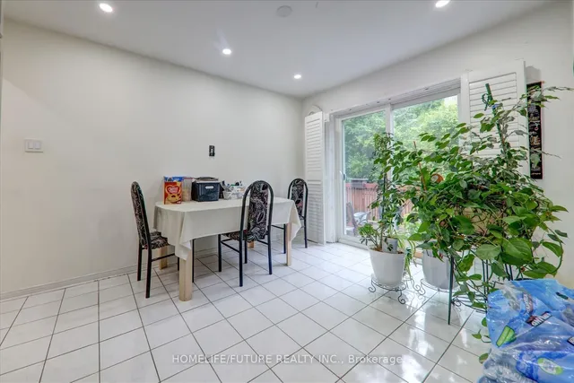 Additional image 20 of 10 Hania Terr