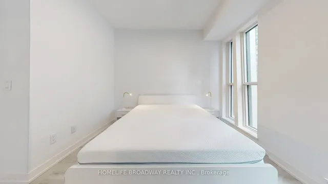 Additional image 31 of 327 King St Unit 1005