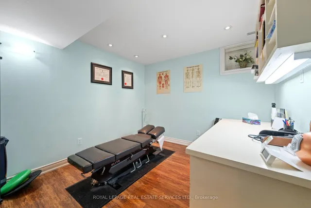 Additional image 35 of 106 West Deane Park Dr