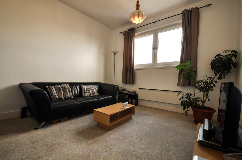 Additional image 2 of Esslemont Avenue