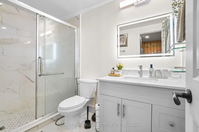 房产图片 38 - 167 SHOREHAM Dr