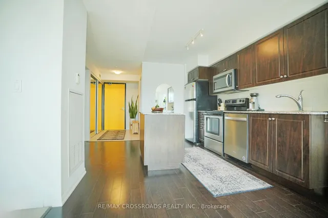 Additional image 4 of 209 Fort York Blvd Unit 1456