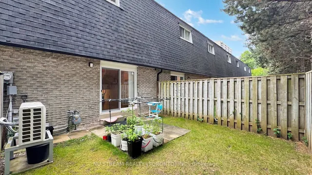 Additional image 31 of 3075 Bridletowne Circ Unit 39