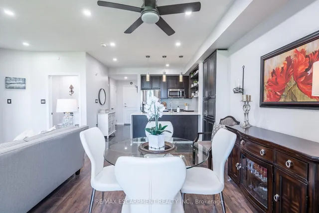 房产图片 12 - 125 Shoreview Pl 单元422