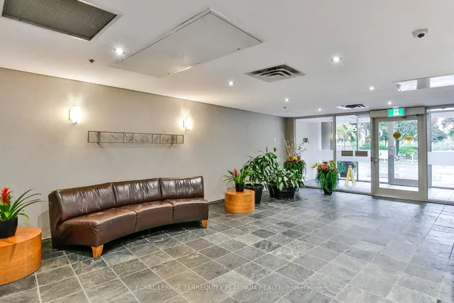 Additional image 20 of 650 Queens Quay Unit 1206