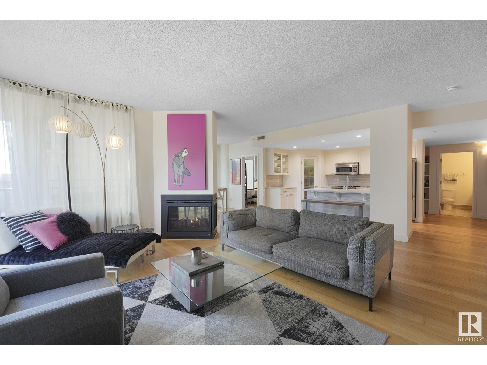 #601 10028 119 ST NW|Edmonton, Alberta T5K1Y8