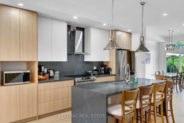 Additional image 12 of 47 Manderley Dr