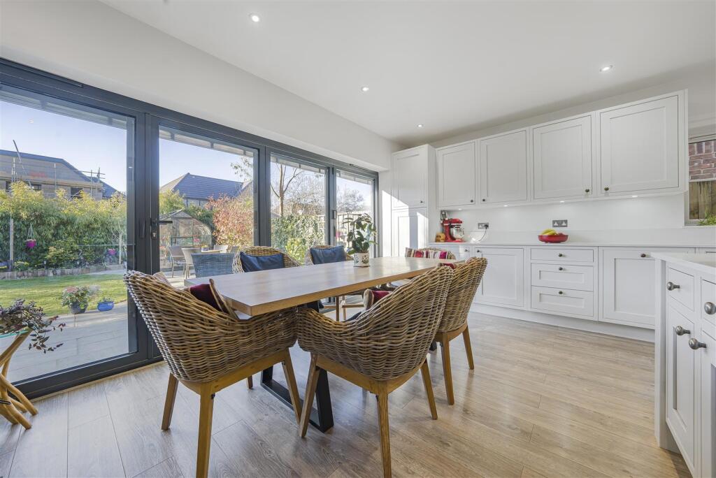 Additional image 7 of Bucknalls Drive, Bricket Wood, St. Albans