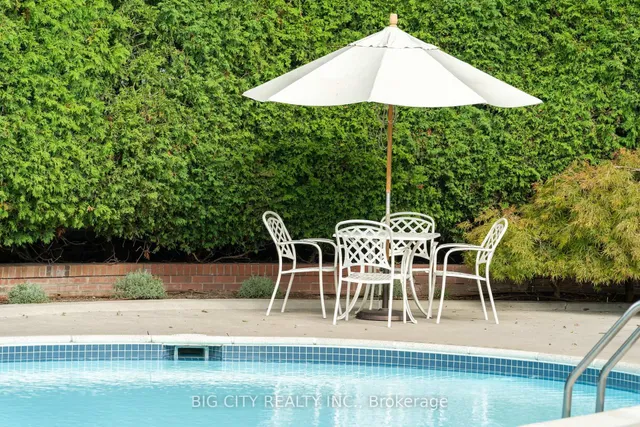 Additional image 28 of 570 Wellington St Unit 12B