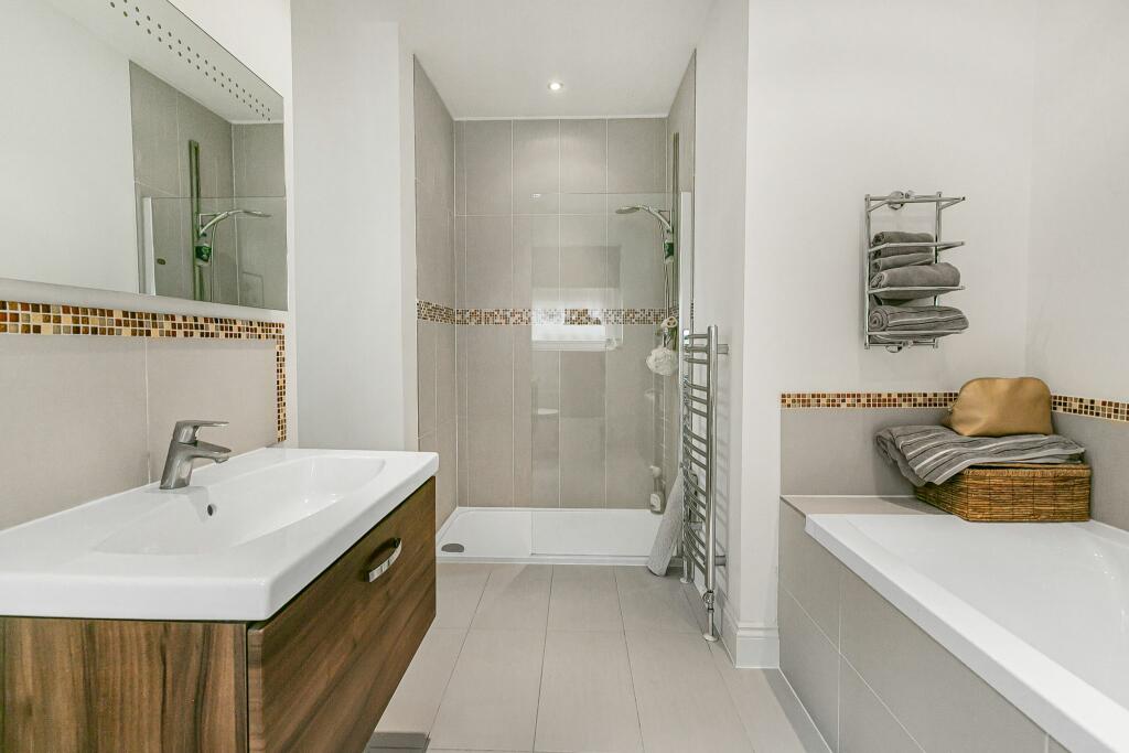 Additional image 16 of Georges Wood Road, Brookmans Park, AL9