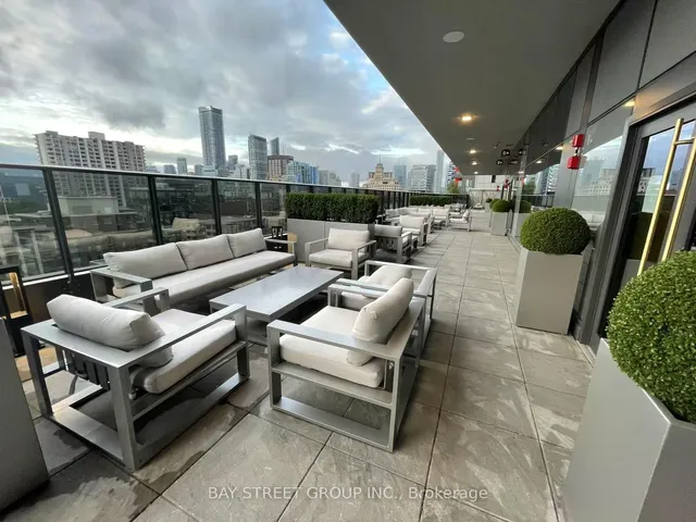 Additional image 15 of 330 RICHMOND St Unit 1802