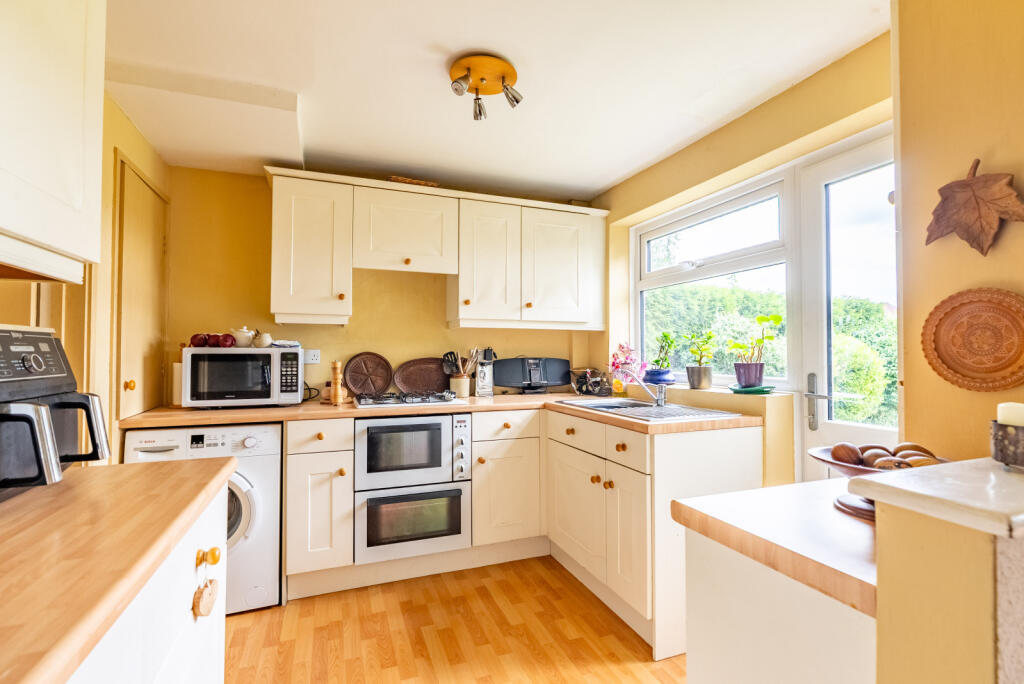 Additional image 6 of Barton Close, Harpenden, St Albans, AL5