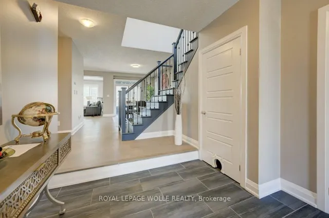 Additional image 24 of 43 Greyhawk St