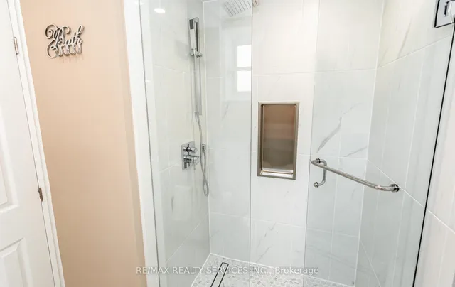 Additional image 31 of 17 Croydon Crt