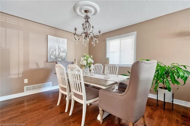 Additional image 9 of 13 Loneoak Cres