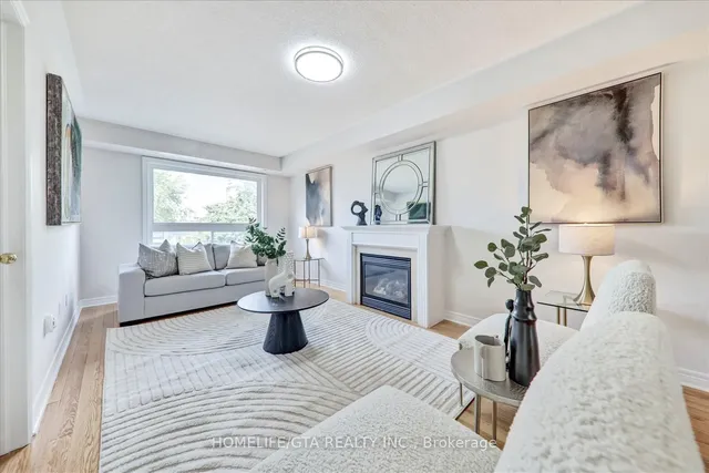 Additional image 18 of 62 Wyper Sq