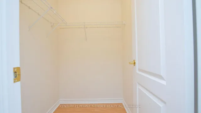 Additional image 31 of 74 EASTVIEW Gate