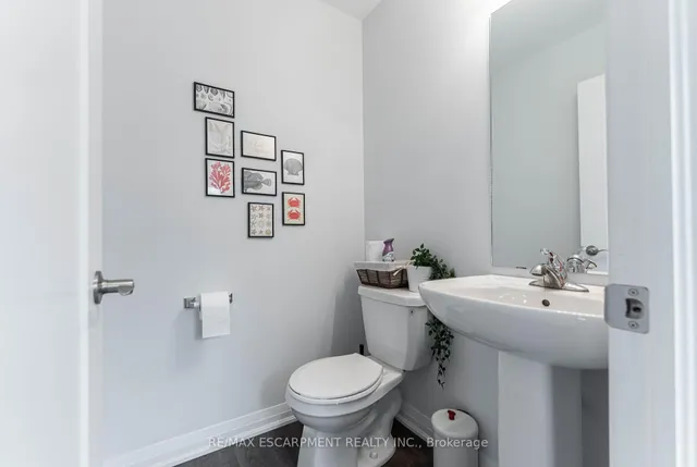 Additional image 6 of 52 AQUARIUS Cres