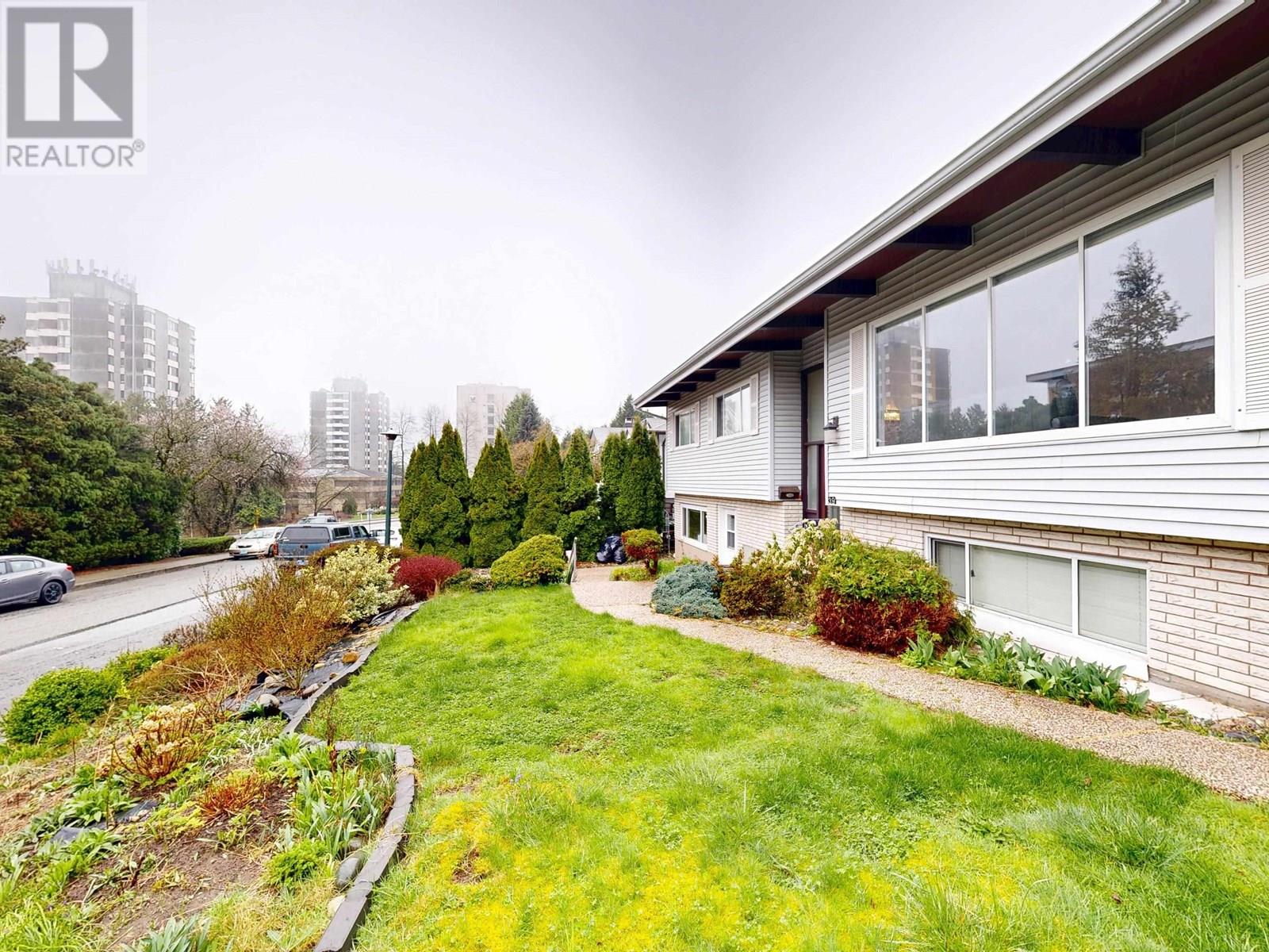 39 MOTT CRESCENT|New Westminster, British Columbia V3L4L8