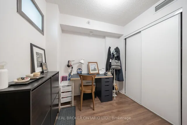 Additional image 3 of 36 Lisgar St Unit 908E