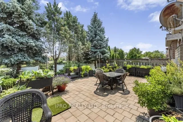 Additional image 40 of 792 Ledbury Cres