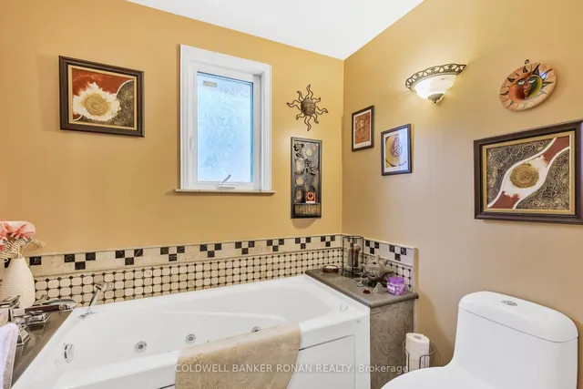 Additional image 13 of 20 Hallow Cres