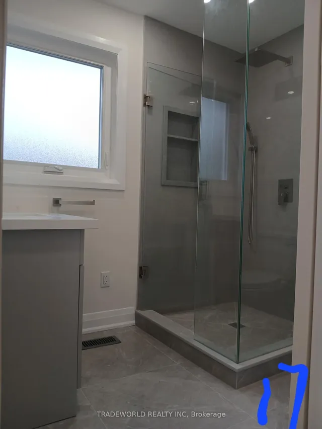 Additional image 13 of 49 Garnier Crt