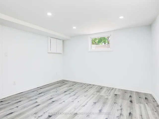 Additional image 24 of 36 Clark Ave